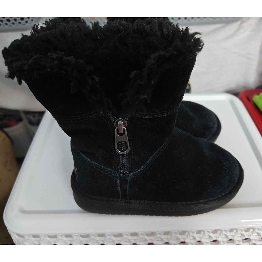 Koolaburra by UGG  Girls Boots Size 9‎ Black